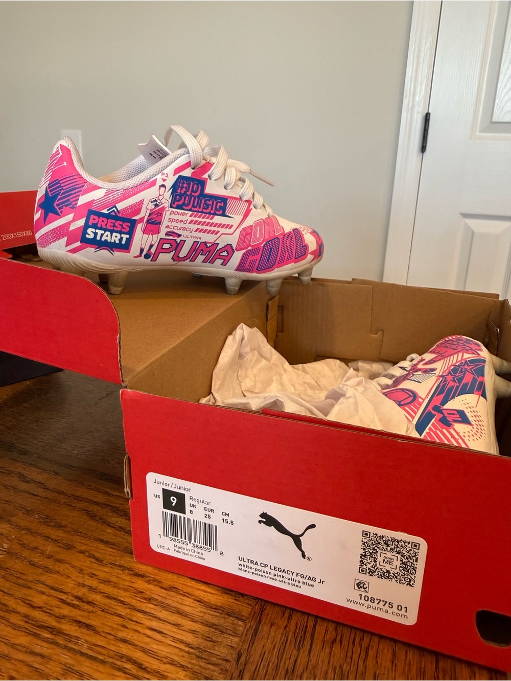 Puma Kids White and Pink Graphic Soccer Cleats